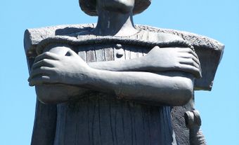 Statue