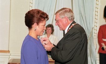 Beverly Mascoll receiving the Order of Canada, Ottawa, 22 October 1998.