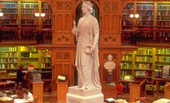 Reine Victoria, statue de la