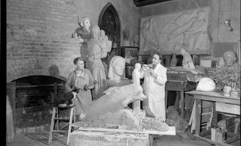 Frances Loring and sculptor Florence Wyle