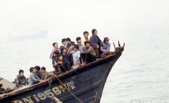 Des réfugiés vietnamiens arrivent à Hong Kong, 1981