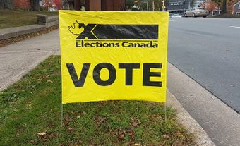 Bannière d'Élections Canada lors des élections fédérales canadiennes de 2019