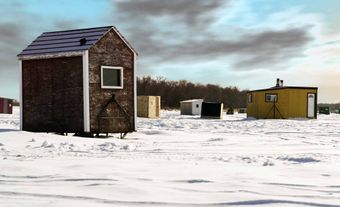  Ice Fishing Shed