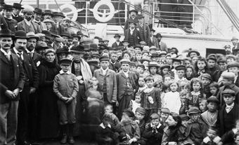Gallois patagoniens quittant l'Angleterre à destination du Canada sur le SS Numidian de la compagnie Allan, 12 juin 1902