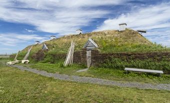 Long hall viking sur le lieu historique national L’Anse Aux Meadows