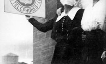Telephone operators during the Spanish flu