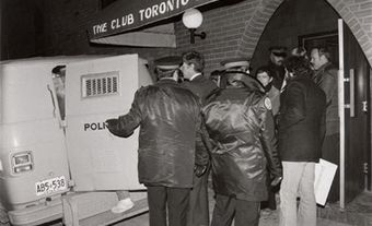 Descentes de police dans des saunas de Toronto