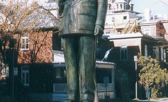 De Gaulle Monument, Québec City