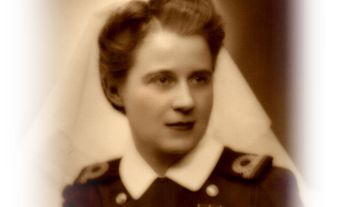 Margaret Martha Brooke sert dans la Marine royale canadienne de 1942 à 1962. Pour son héroïsme après le naufrage du SS Caribou, elle est faite membre de l’Ordre de  l’Empire britannique.